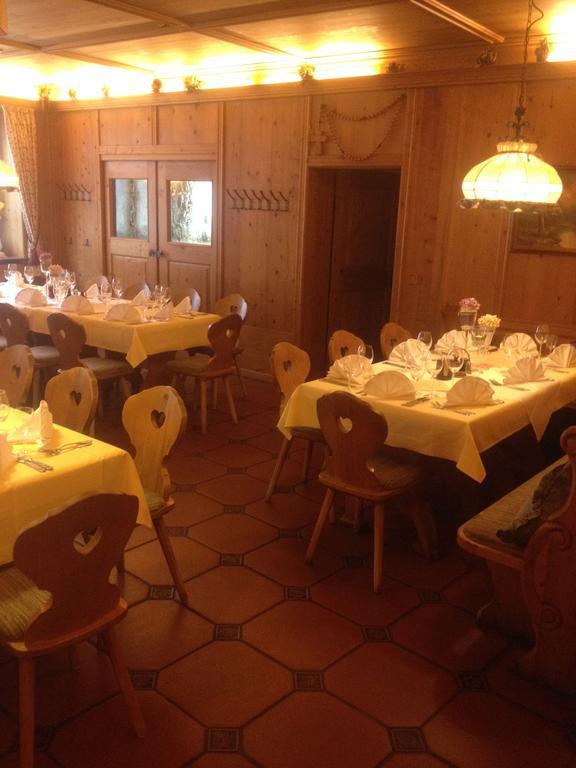 Weibern Hotel Restaurant Eifelstube מראה חיצוני תמונה