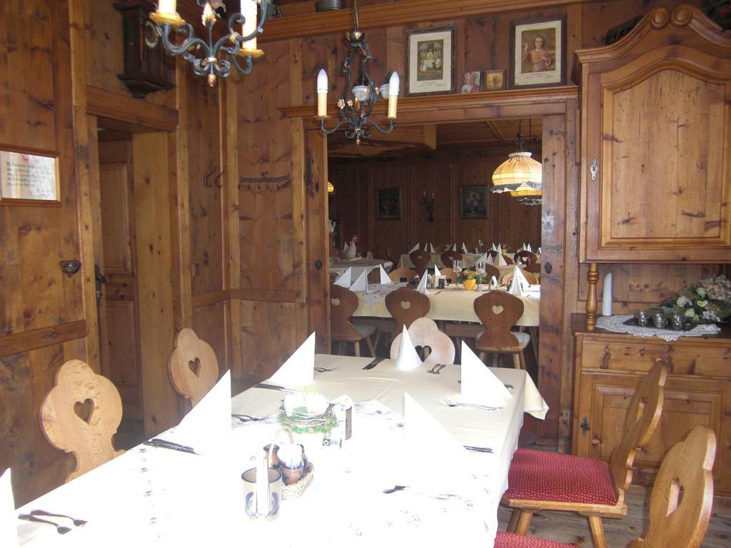 Weibern Hotel Restaurant Eifelstube מראה חיצוני תמונה